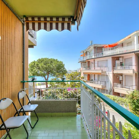 Casa Emma With Sea Glimpse - Happy